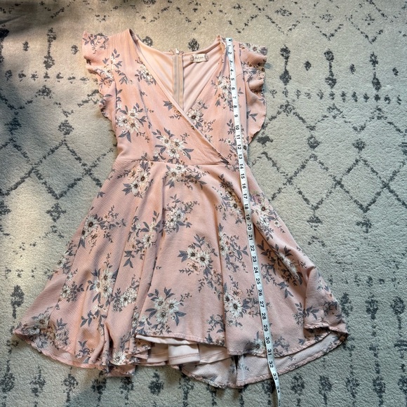 Altar’d State Blush Pink Floral Mini Dress Ruffle Sleeve Brunch Size M - Picture 10 of 11